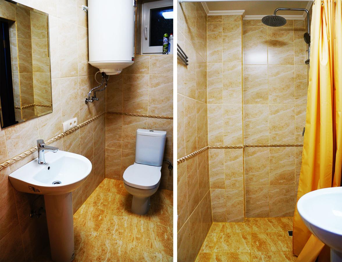Franko93 Hotel Berehove  Bagian luar foto